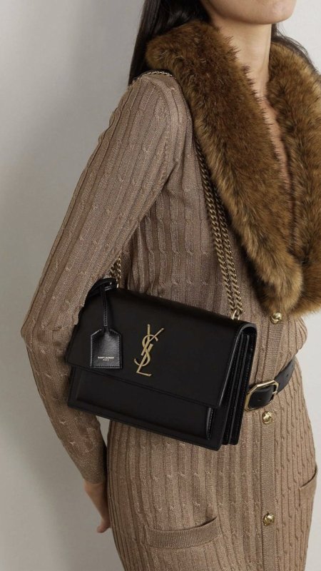 اسود / جلد ناعم